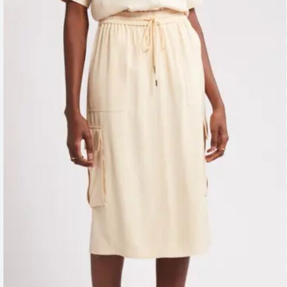 Nordstrom Beige Cargo Pocket Skirt Drawstring Waist Size Medium - Picture 1 of 7